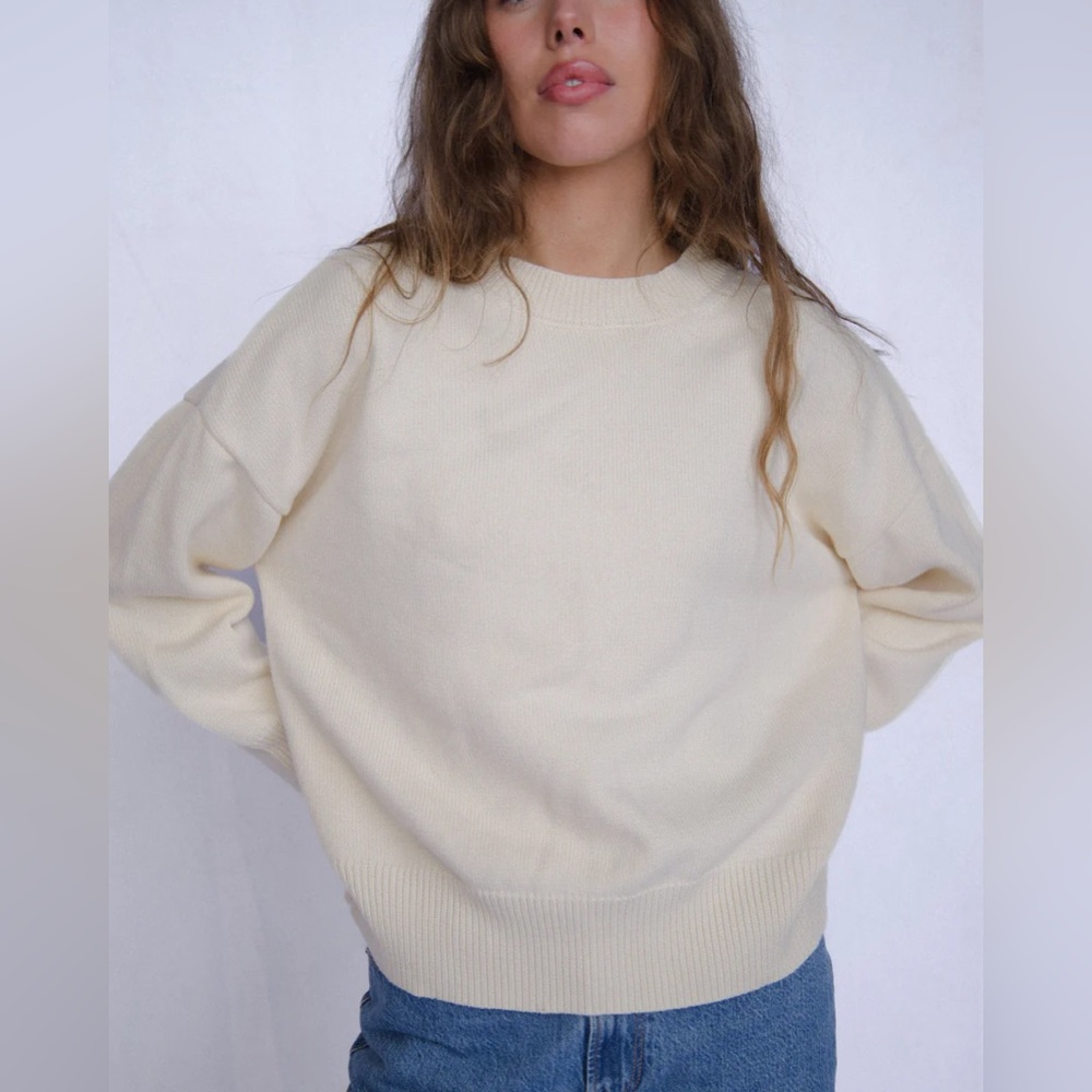 Sonderhaus Gwendolyn Crewneck Pullover Sweater Cream / Beige Small Like New